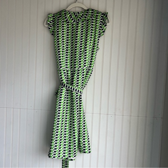 Kate Spade Size 8 Sleeveless Green Geometric Print 100% Silk Aubrey Wrap Dress - Picture 5 of 8